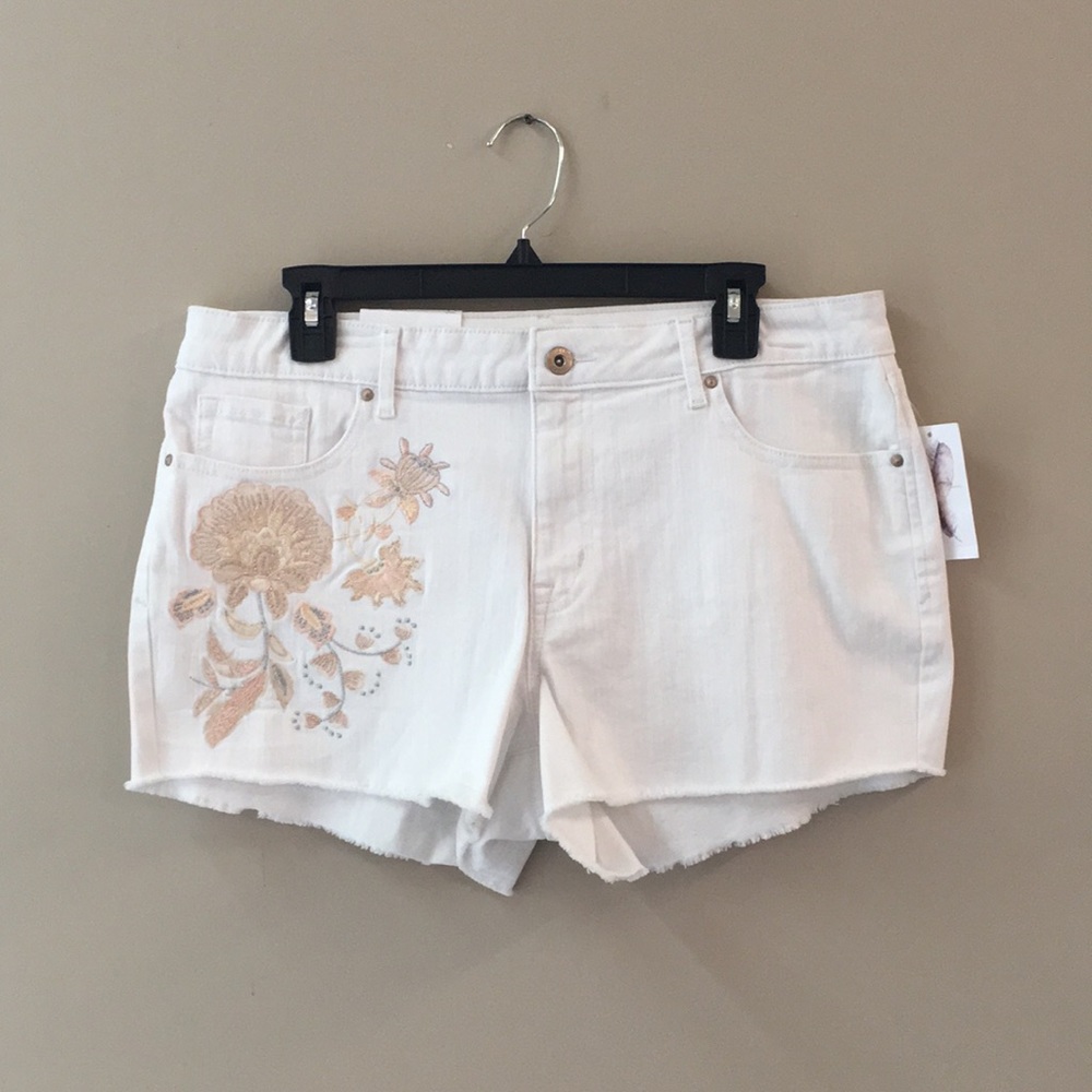 Jessica Simpson white denim short size 32